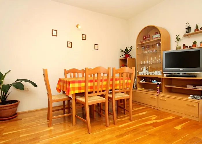 Apartments By The Sea Lumbarda, Korcula - 9260 *