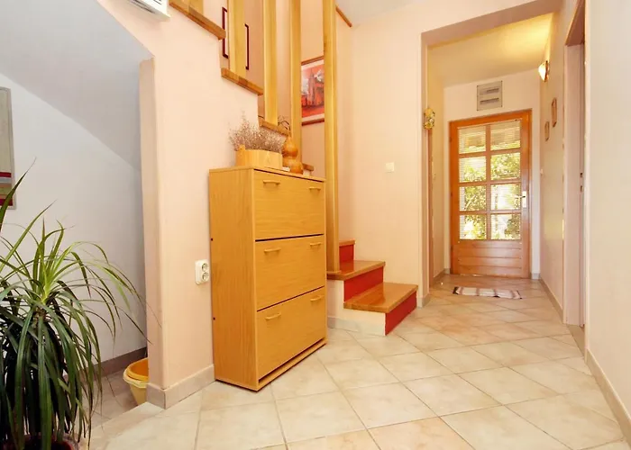 Apartments By The Sea Lumbarda, Korcula - 9260 *